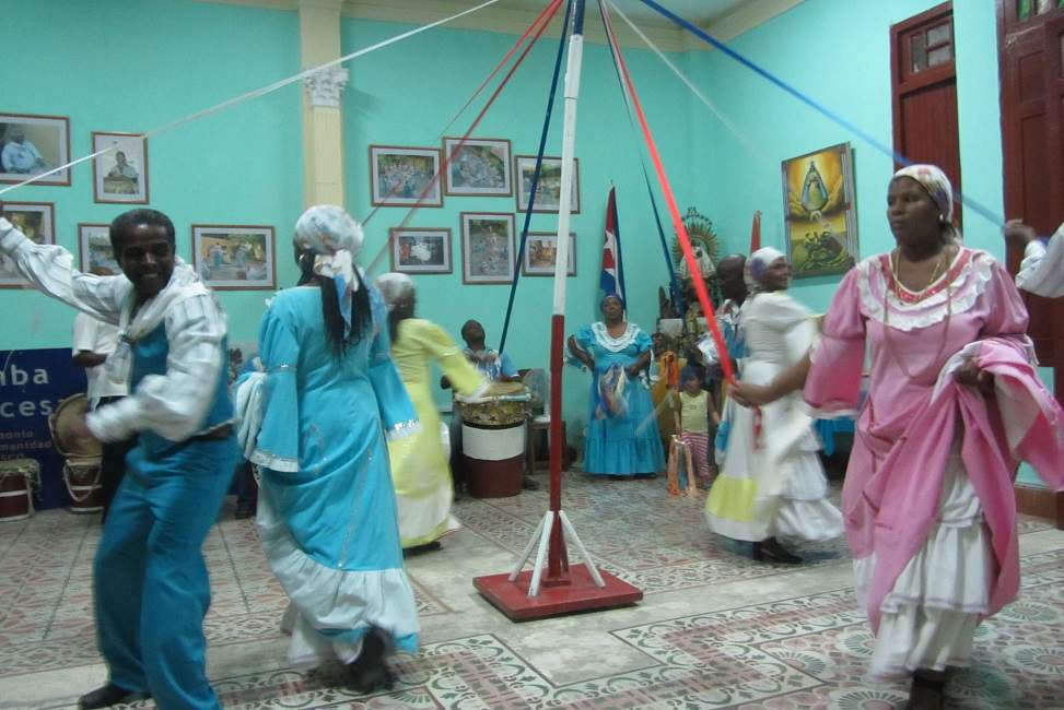 Spectacle de tumba francesa à Santiago - Cuba | Au Tigre Vanillé