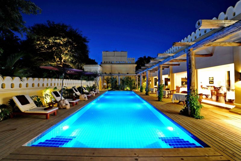 Piscine de l'hôtel Areindmar à Bagan - Birmanie | Au Tigre Vanillé