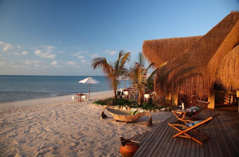 Plage de l'hôtel Azura Benguerra - Mozambique | Au Tigre Vanillé