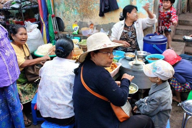 Marché de rue à Hpa An - Birmanie | Au Tigre Vanillé