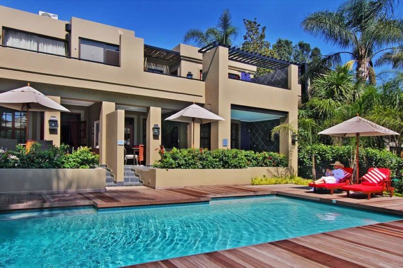 Piscine de l'hôtel The Residence à Johannesbourg - Afrique du Sud | Au Tigre Vanillé