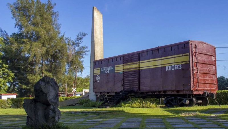 Site du train blindé à Santa Clara - Cuba | Au Tigre Vanillé