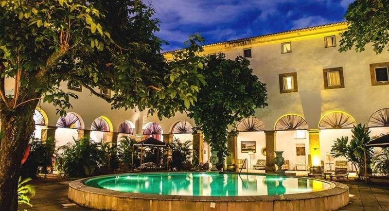 Piscine de l'hôtel Convento do Carmo - Brésil | Au Tigre Vanillé