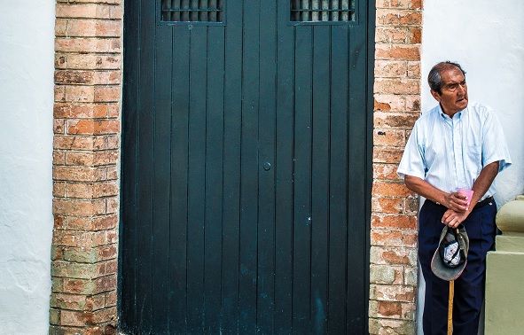 homme-popayan-colombie Homme dans une rue de Popayan - Colombie | Au Tigre Vanillé