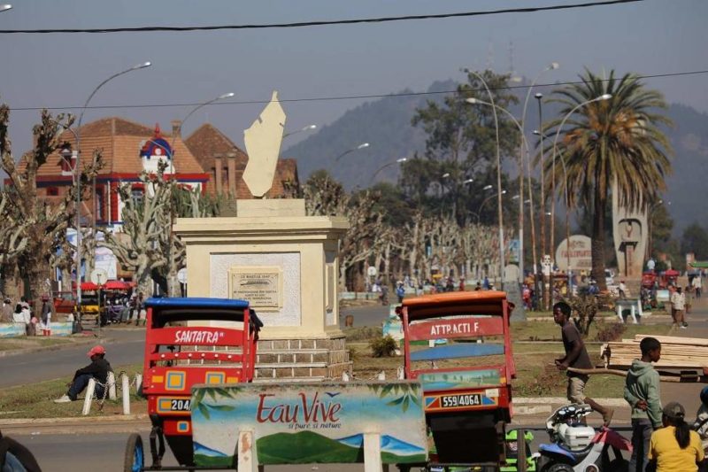 antsirabe-gare-allee Découverte de la ville d'Antsirabe - Madagascar | Au Tigre Vanillé