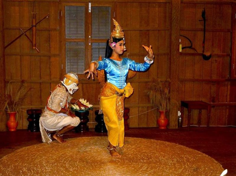 Danseuses traditionnelles khmères à Siem Reap - Cambodge | Au Tigre Vanillé