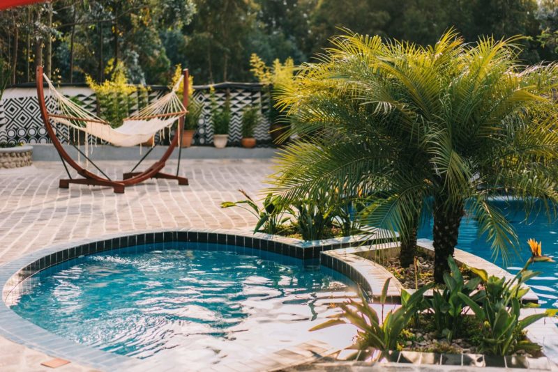 Piscine du Five Volcanoes Boutique Hotel - Rwanda | Au Tigre Vanillé