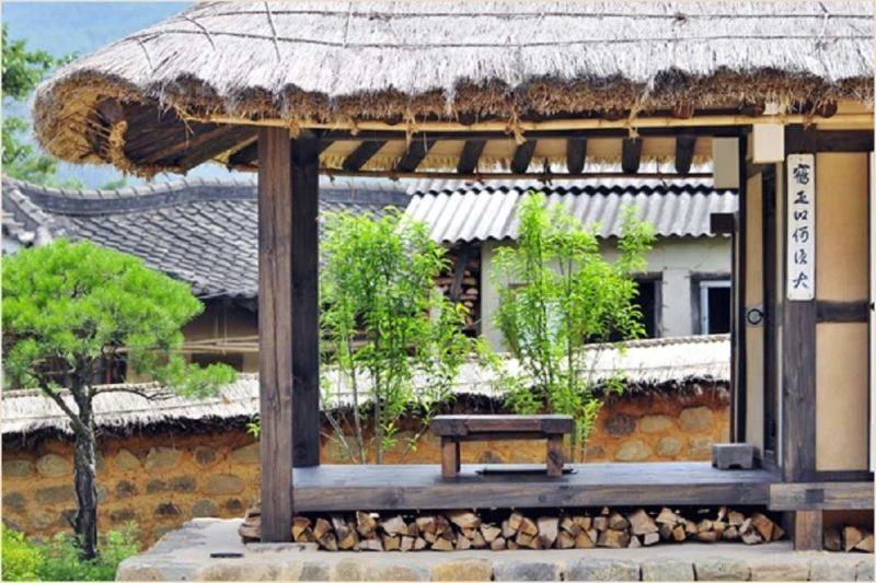 Jardin de l'hôtel Hanok Rakkojae à Hahoe - Corée du Sud | Au Tigre Vanillé