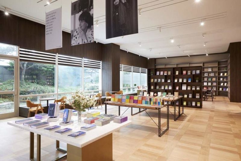 Librairie de l'hotel Lahan à Jeonju - Corée du Sud | Au Tigre Vanillé