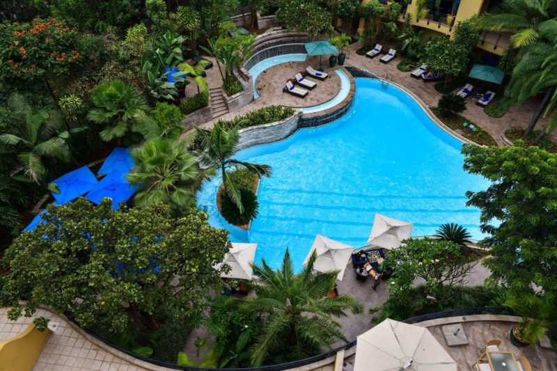 Piscine du Kigali Serena Hotel - Rwanda | Au Tigre Vanillé