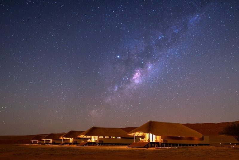 Lodges sous un ciel étoilé à l'hotel Kwessi - Namibie | Au Tigre Vanillé