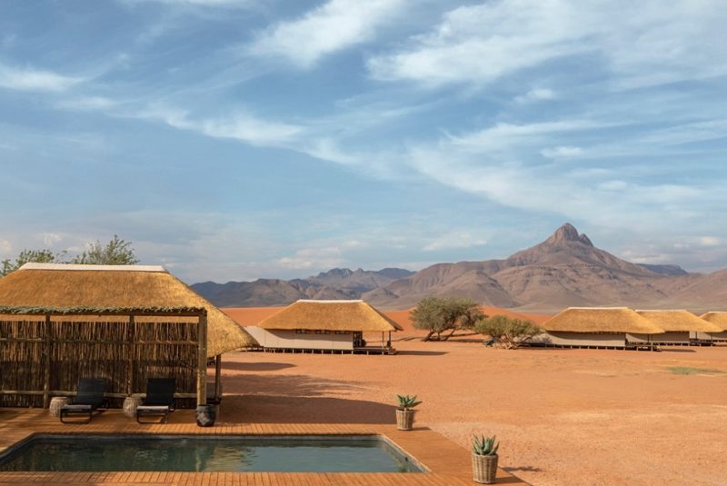 Piscine et lodges de l'hotel Kwessi - Namibie | Au Tigre Vanillé