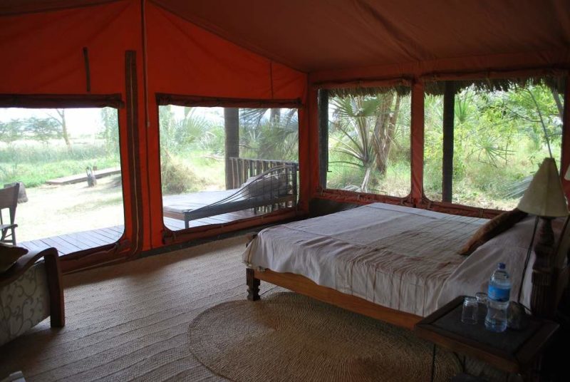 Intérieur d'une tente au Kisima Ngeda Tented Camp - Tanzanie | Au Tigre Vanillé