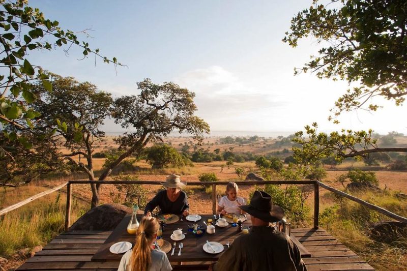 Dîner à l'hôtel Lamai dans le parc du Serengeti - Tanzanie | Au Tigre Vanillé