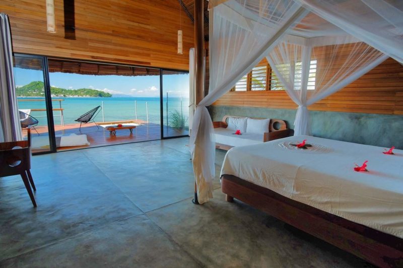 Chambre de l'hôtel L'heure bleue à Nosy Be - Madagascar | Au Tigre Vanillé