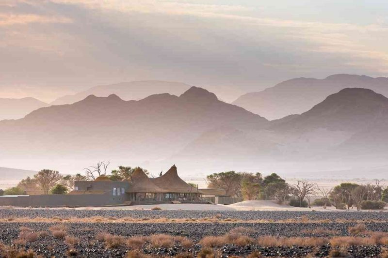 Batiment principal et paysage autour du lodge Little Kulala - Namibie | Au Tigre Vanillé