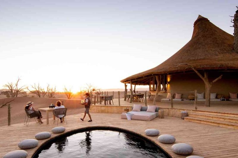 Terrasse et piscine du lodge Little Kulala - Namibie | Au Tigre Vanillé