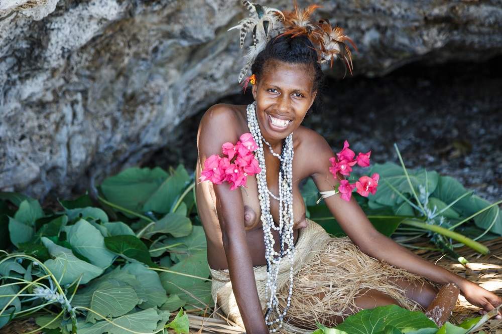 Femme du peuple smol namba sur l'île de Malekula - Vanuatu | Au Tigre Vanillé