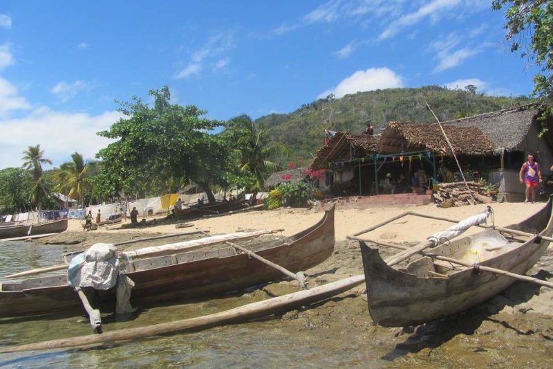 Navigation sur le canal des Pangalanes - Madagascar | Au Tigre Vanillé