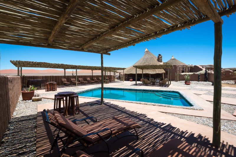 Piscine du Kulala Desert Lodge - Namibie | Au Tigre Vanillé
