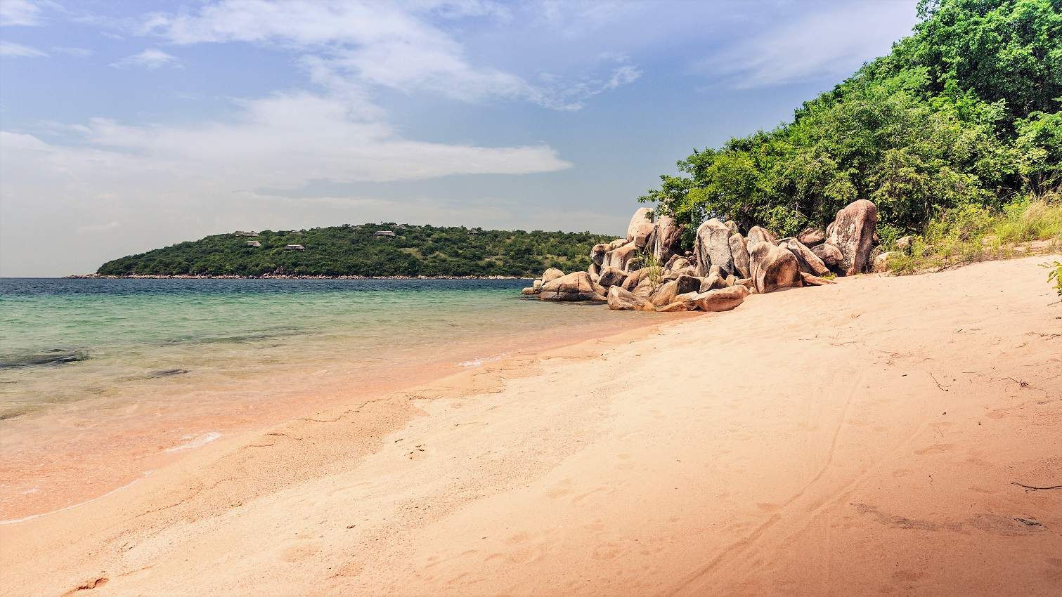 Plage sauvage sur l'île de Lupita - Tanzanie | Au Tigre Vanillé
