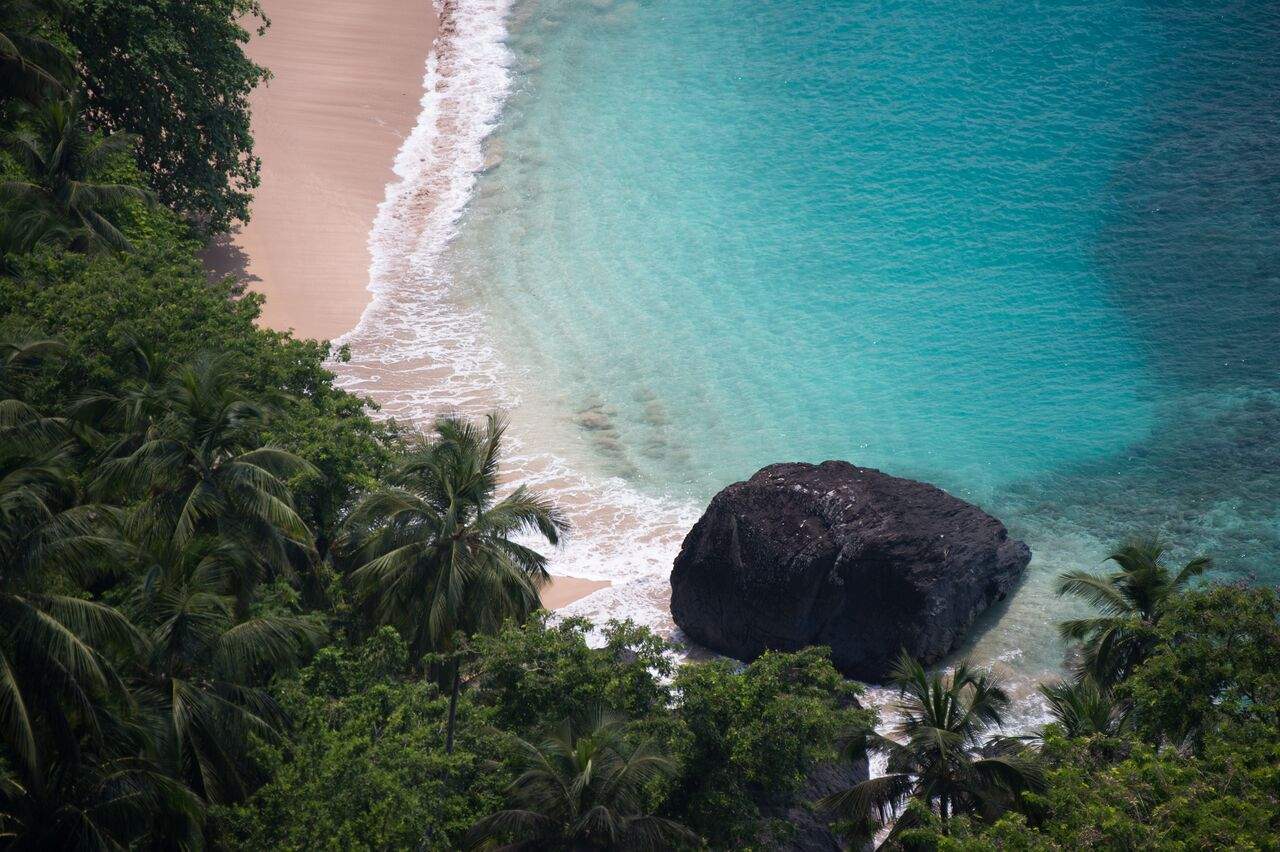 Plage déserte sur l'île de Principe - Sao Tomé et Principe | Au Tigre Vanillé