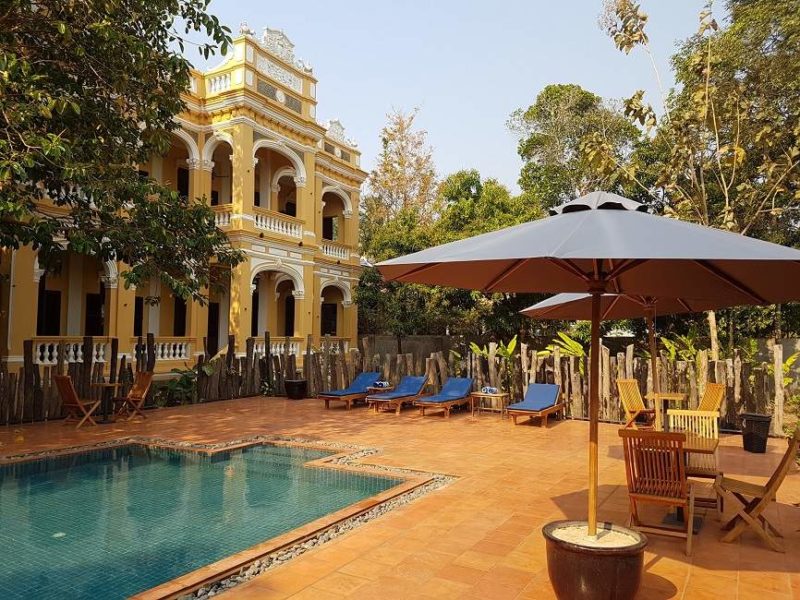 Piscine de l'hôtel relais de Chhlong vers Kratie - Cambodge | Au Tigre Vanillé