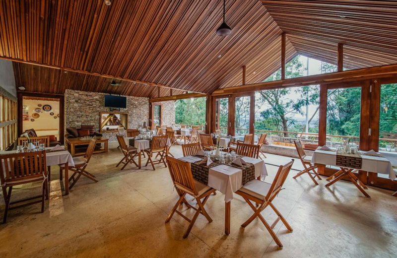 Restaurant de l'hôtel The Retreat by Heaven - Rwanda | Au Tigre Vanillé