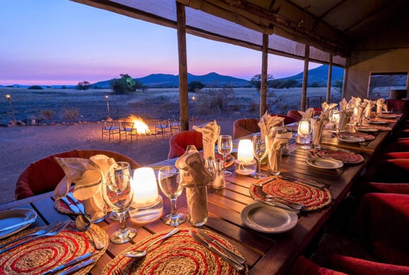 Salle à manger du Rhino camp dans le Damaraland - Namibie | Au Tigre Vanillé