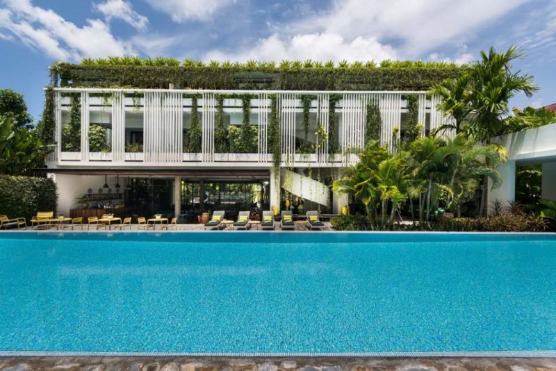 Piscine de l'hôtel Viroths à Siem Reap - Cambodge | Au Tigre Vanillé