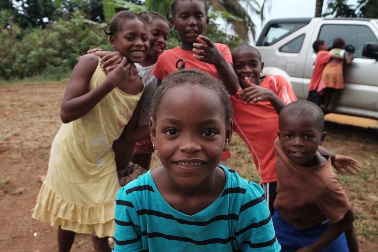 Groupe d'enfants à Sao Tomé - Sao Tomé et Principe | Au Tigre Vanillé