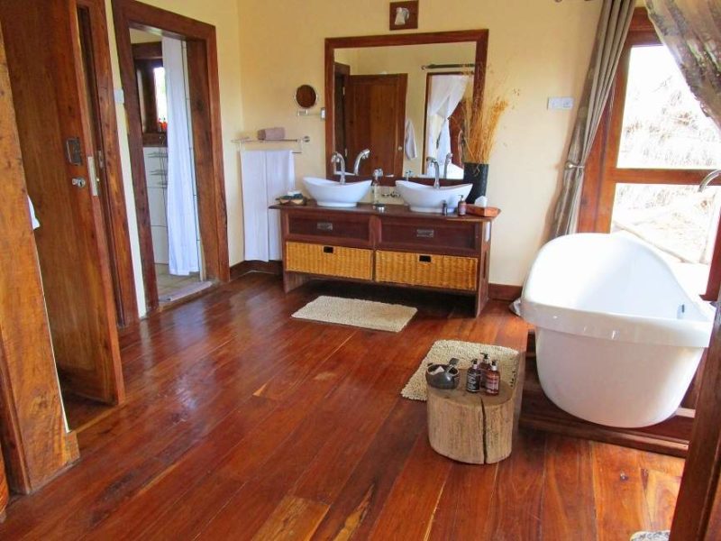 Salle de bains de l'Escarpment Luxury Lodge - Tanzanie | Au Tigre Vanillé