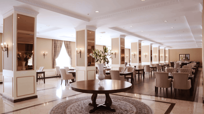 Restaurant du Tashkent Palace - Ouzbékistan | Au Tigre Vanillé