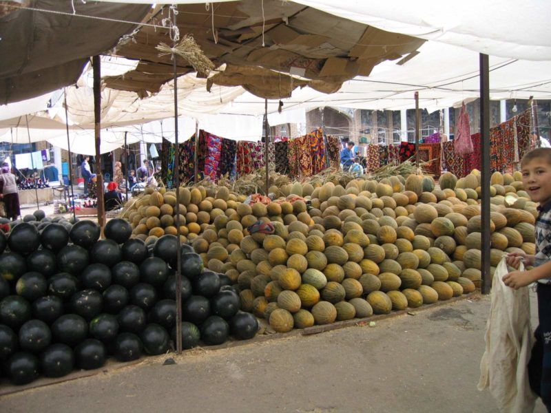 Marché dans la vallée de Fergana - Ouzbékistan | Au Tigre Vanillé