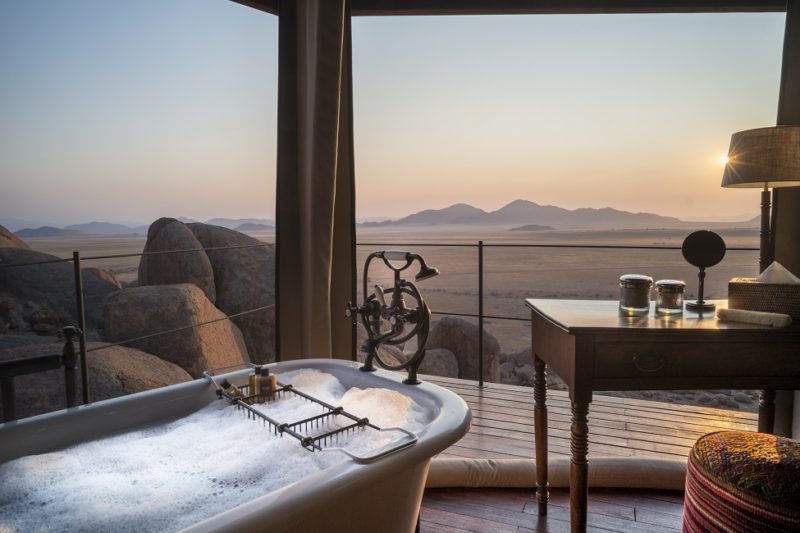 Vue depuis la baignoire de l'hotel Zannier à Sonop - Namibie | Au Tigre Vanillé