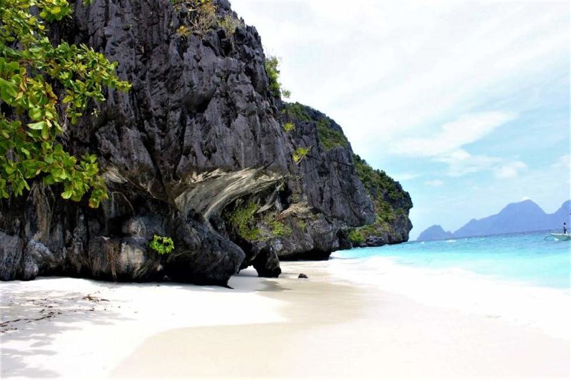 Plage sauvage de l'île de Palawan - Philippines | Au Tigre Vanillé