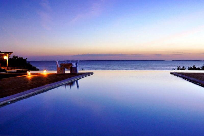 Piscine de l'hotel Kilindi à Zanzibar - Tanzanie | Au Tigre Vanillé