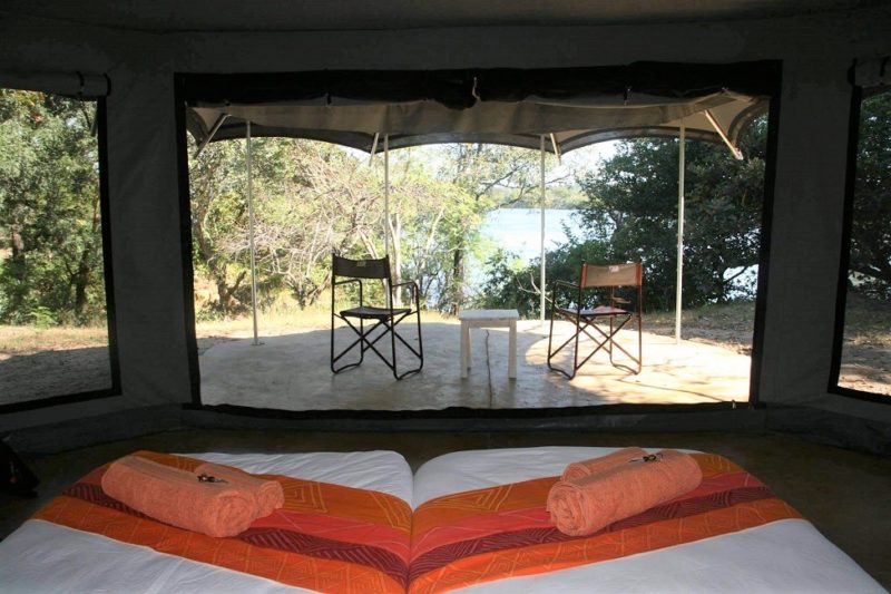 Vue depuis le lit au camp de Mawimbi à Kafue - Zambie | Au Tigre Vanillé