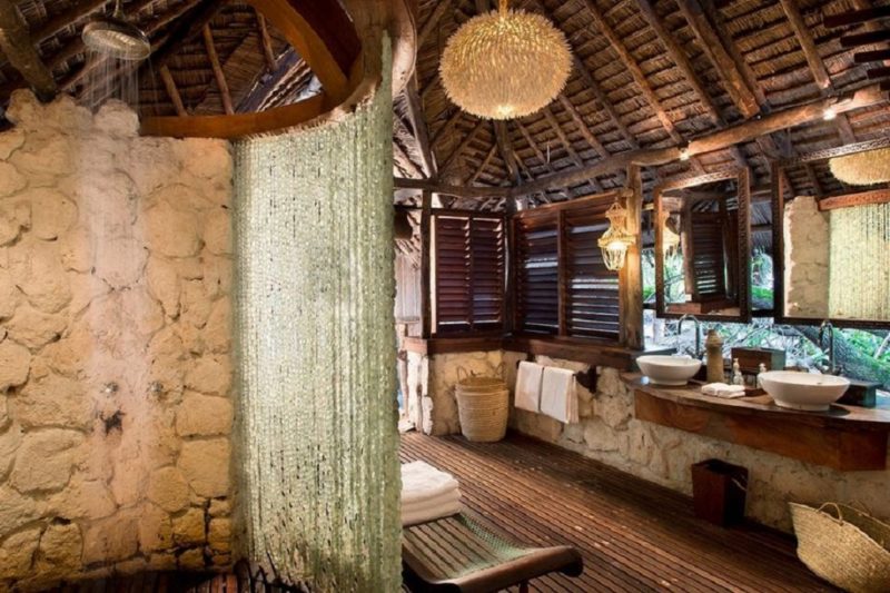 Salle de bains de l'hotel Mnemba à Zanzibar - Tanzanie | Au Tigre Vanillé