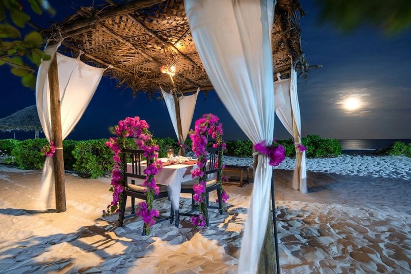 Diner sur la plage de l'hotel Next Paradise à Zanzibar - Tanzanie | Au Tigre Vanillé