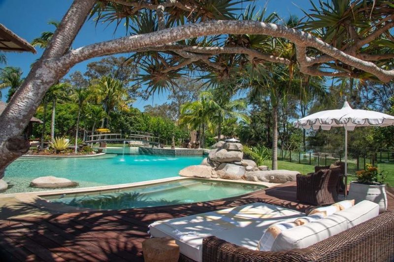 Piscine de l'hôtel Make Peace Island - Australie | Au Tigre Vanillé