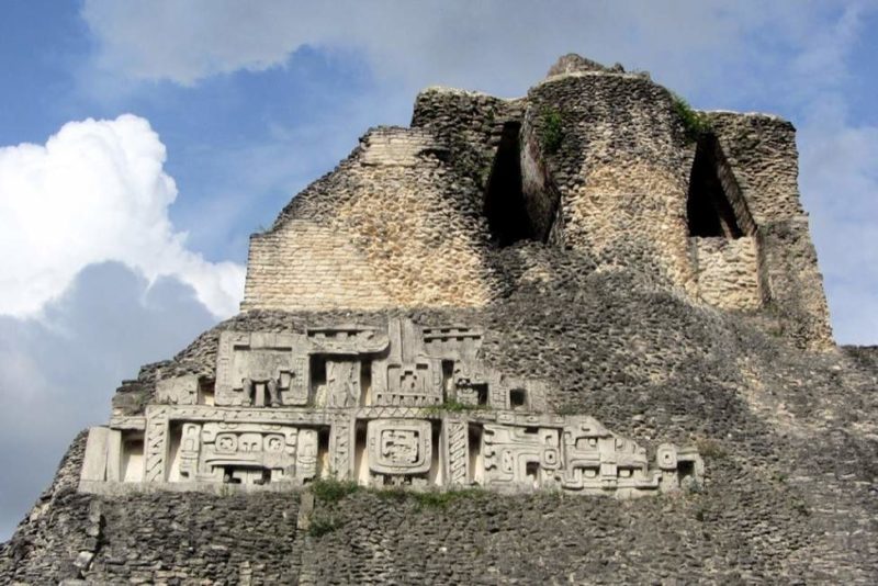 Découverte des pyramides de Xunantunich - Belize | Au Tigre Vanillé