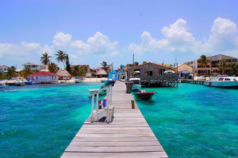 Flâner dans le village de San Pedro à Ambregris Caye - Belize | Au Tigre Vanillé