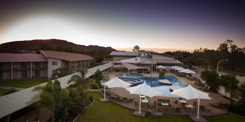 Piscine de l'hôtel Crowne Plaza à Alice Springs - Australie | Au Tigre Vanillé