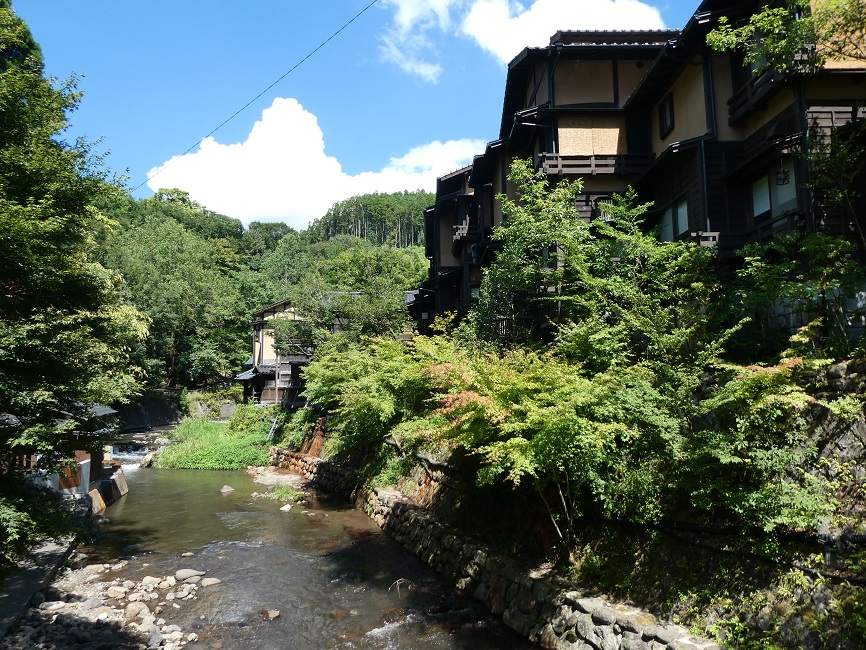 randonner-baignade-kurokawa-onsen-kyushu Randonnée et baignade au Kurokawa Onsen - Japon | Au Tigre Vanillé