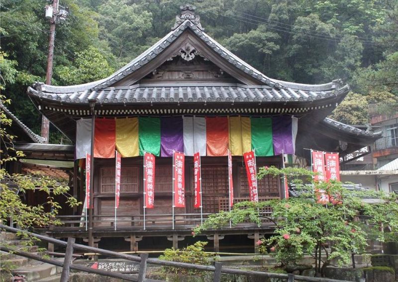 temple-onsen-yunomine-japon Escale thermale au Yunomine Onsen - Japon | Au Tigre Vanillé
