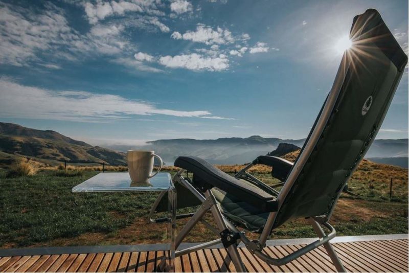 Terrasse de l'hôtel Pohue PurePod - Nouvelle-Zélande | Au Tigre Vanillé