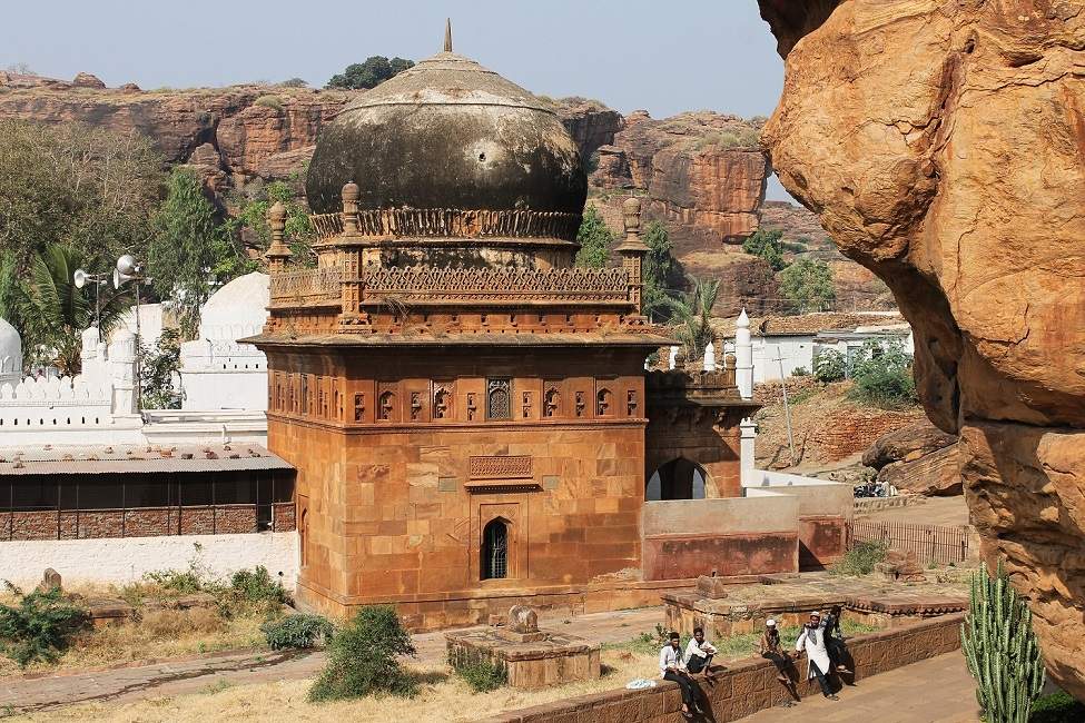 Temple de Badami en Inde du Sud | Au Tigre Vanillé