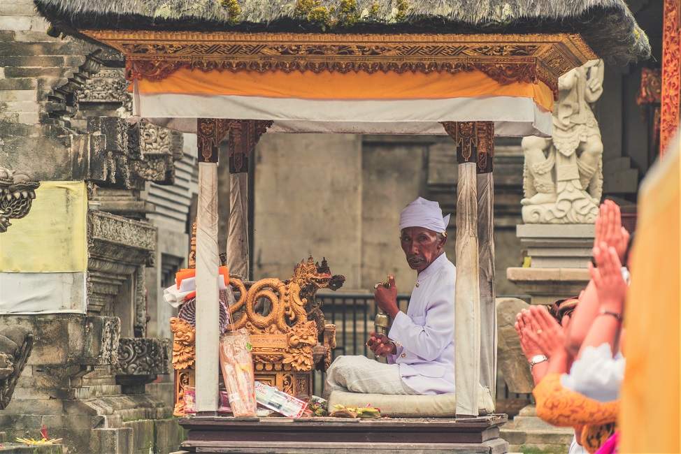 Cérémonie hindouiste intime à Bali - Indonésie | Au Tigre Vanillé