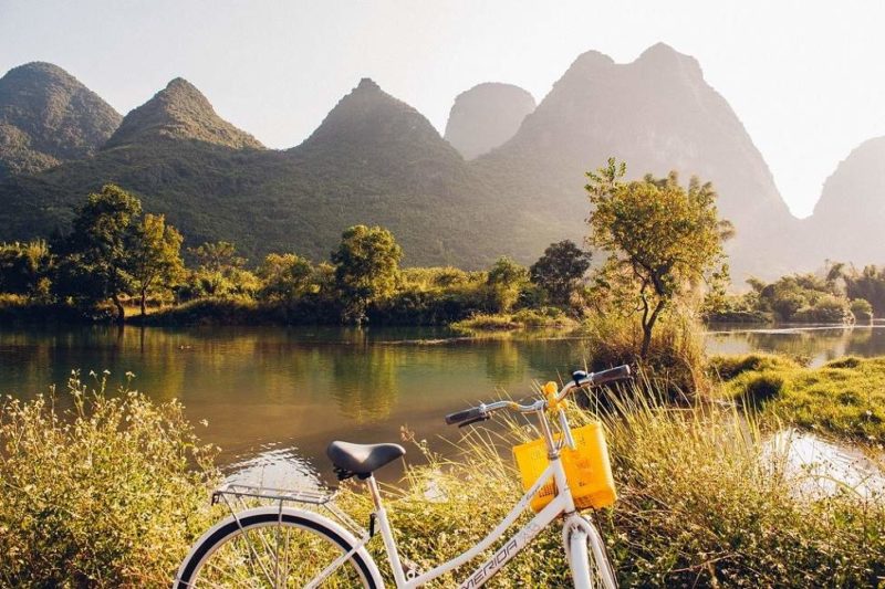 Velo à travers les pics karstiques à Guilin - Chine | Au Tigre Vanillé